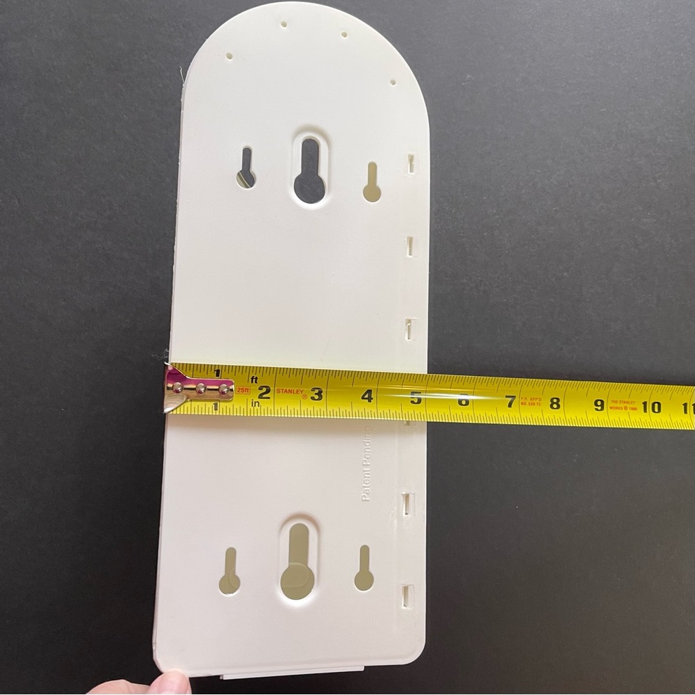 Plastic Bag Saver White with Holes to Hang - Picture 4 of 7